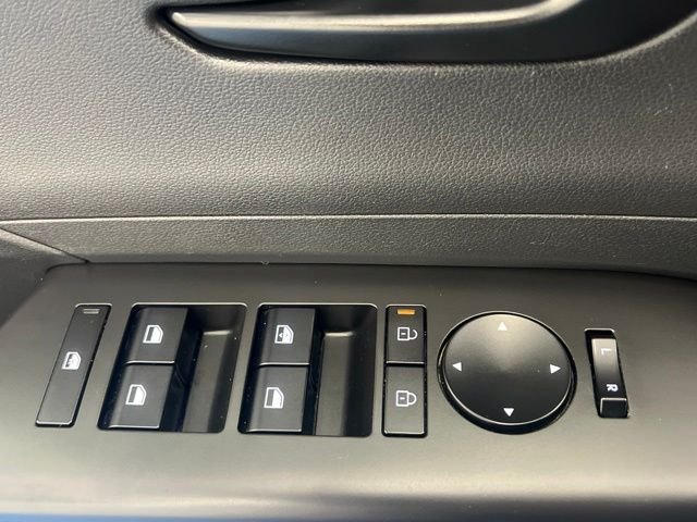 2025 Hyundai Kona SEL - Photo 5