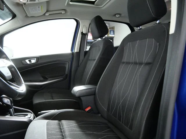 Used 2019 Blue Ford SE image 16