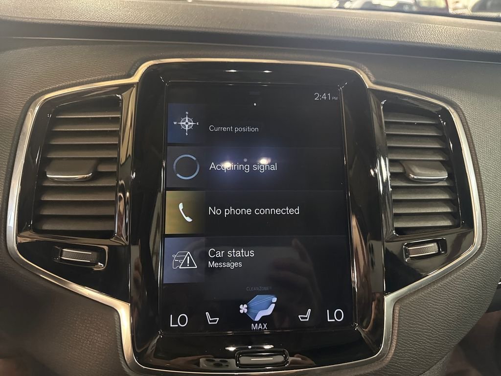 Used 2018 Green Volvo T5 Momentum image 22