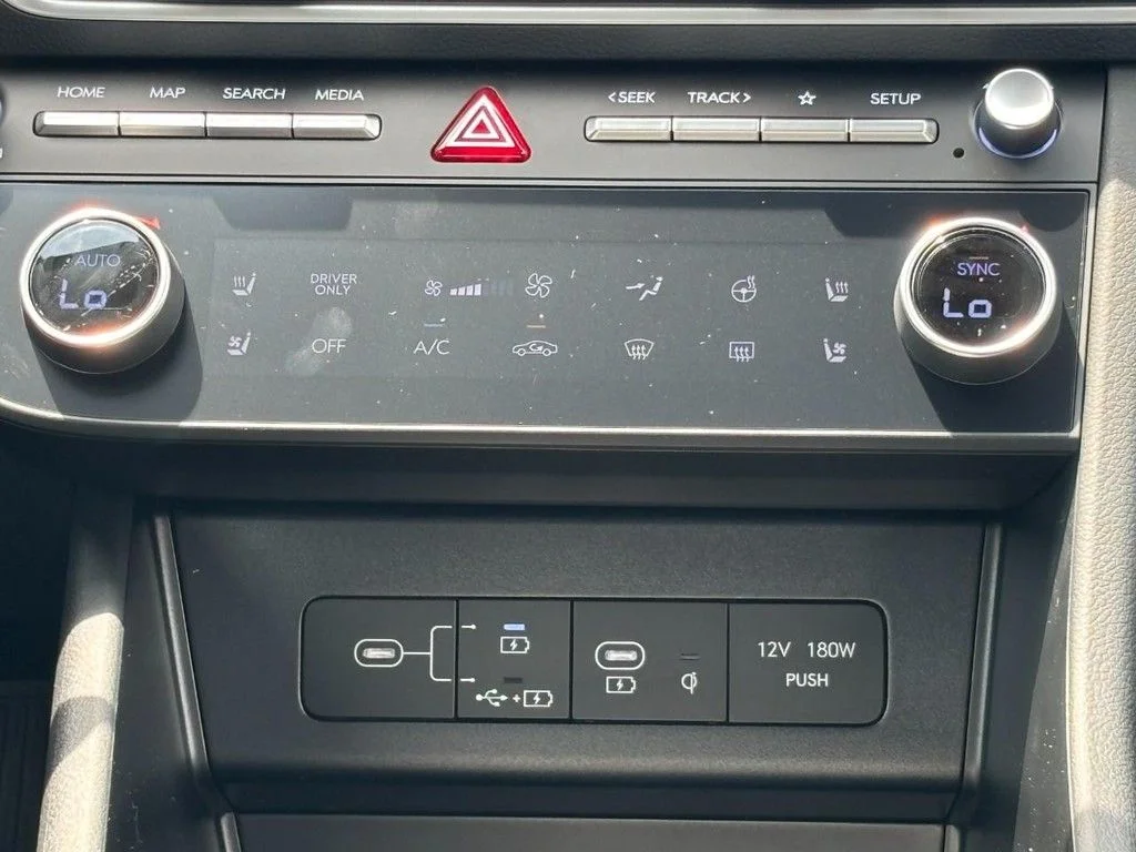 2025 Hyundai Sonata Hybrid Limited - Photo 31