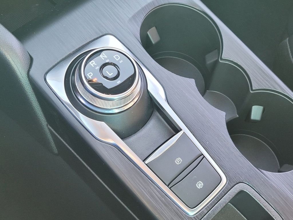 New 2025 Space Silver Metallic Ford ST-Line image 43
