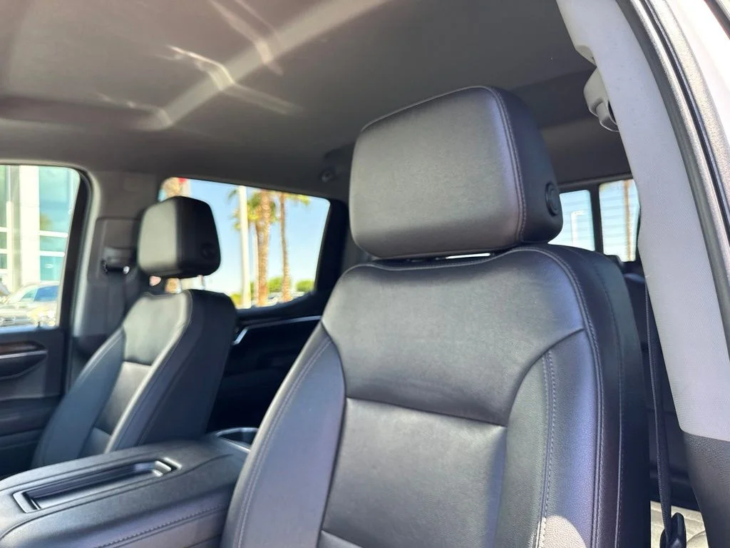 Used 2022 Summit White GMC Elevation image 17