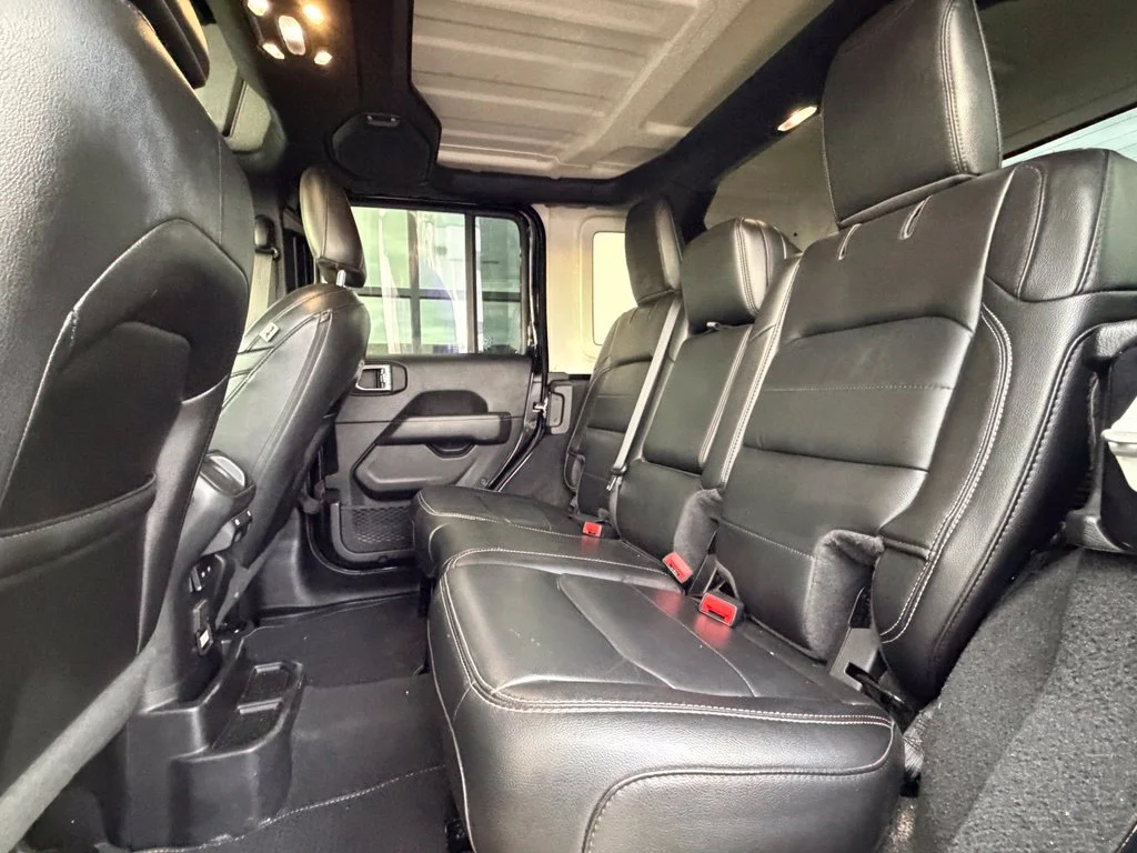 Used 2021 Black Jeep Unlimited Sahara image 10