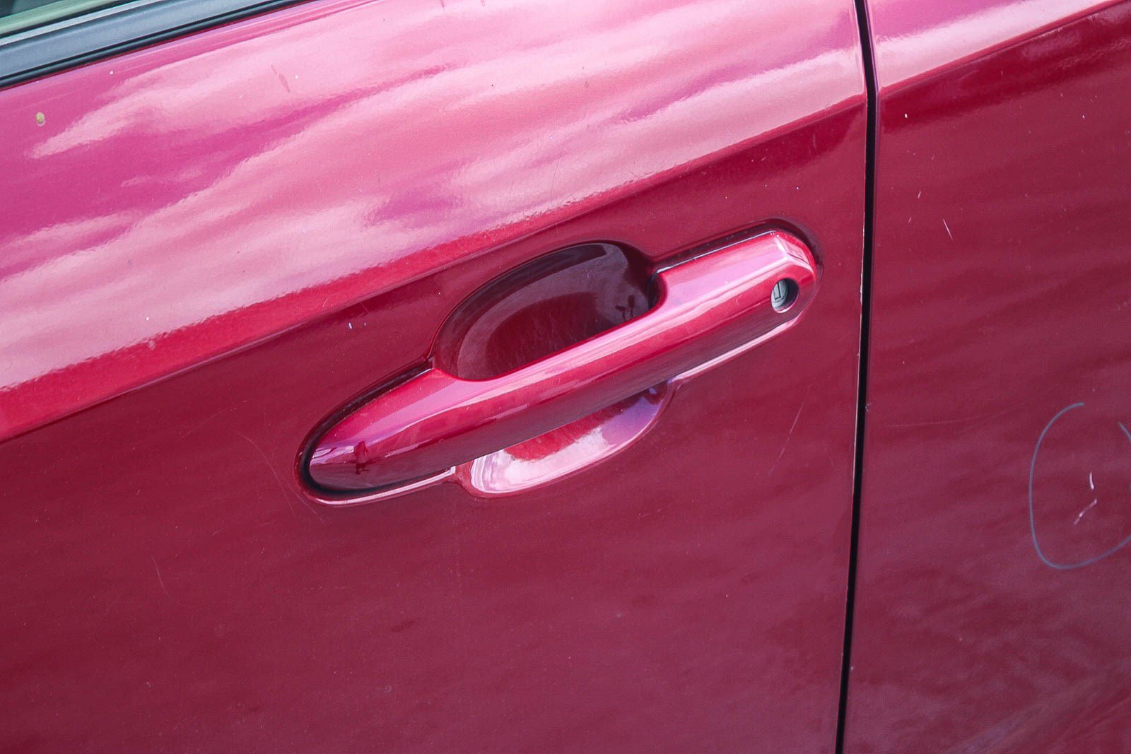 Certified Used 2022 Ruby Flare Pearl Toyota LE image 8