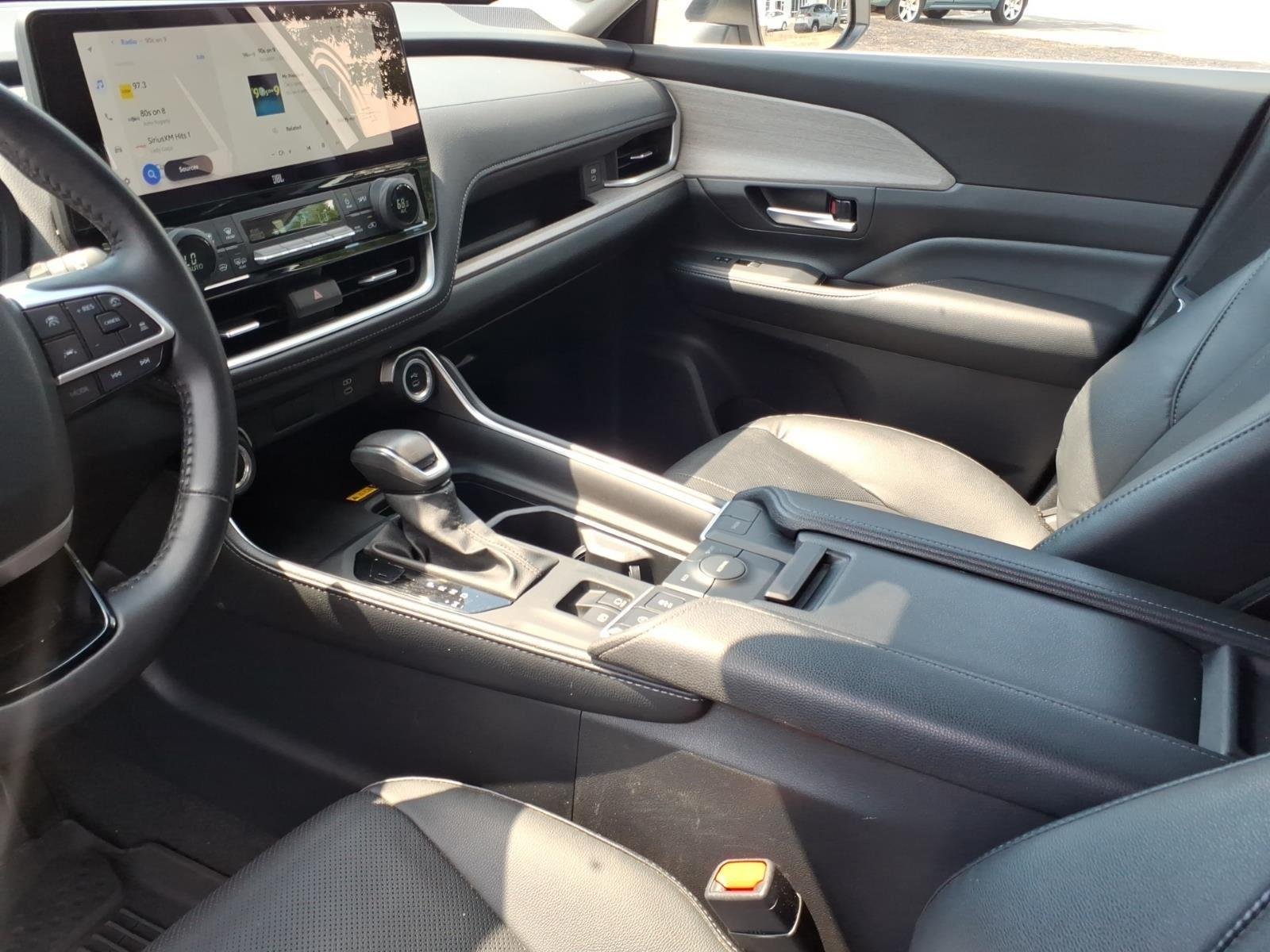 Used 2024 Wind Chill Pearl Toyota Limited image 23