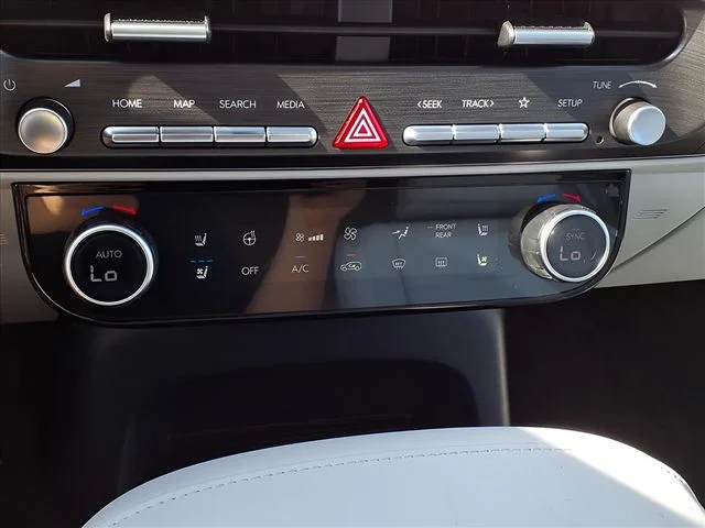 Used 2026 White Hyundai Calligraphy image 18