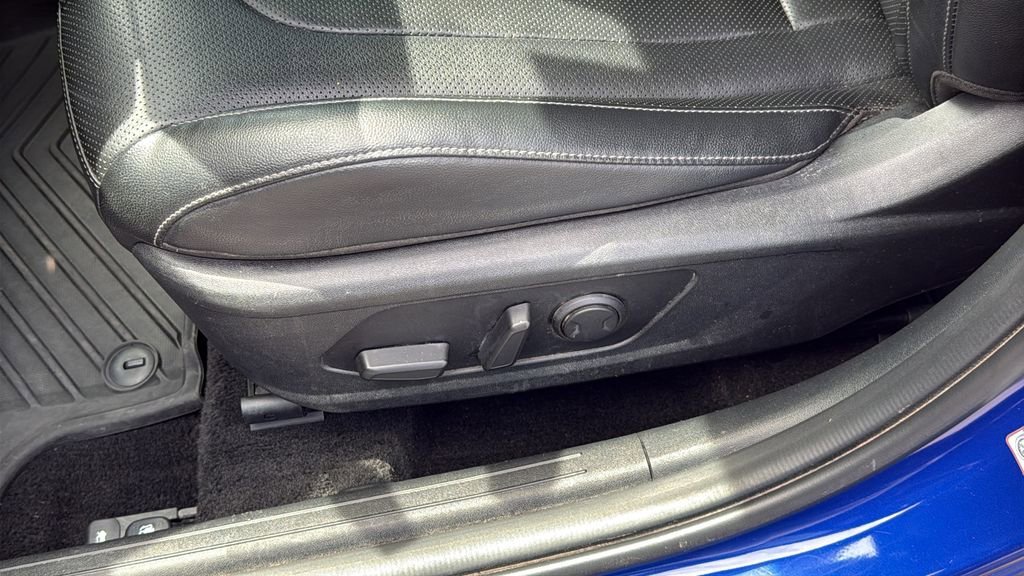 Used 2023 Blue Hyundai Limited image 11