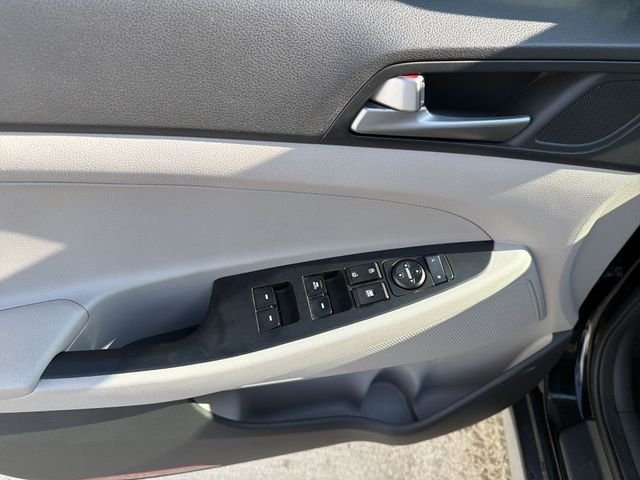 Used 2018 Black Hyundai Value image 15