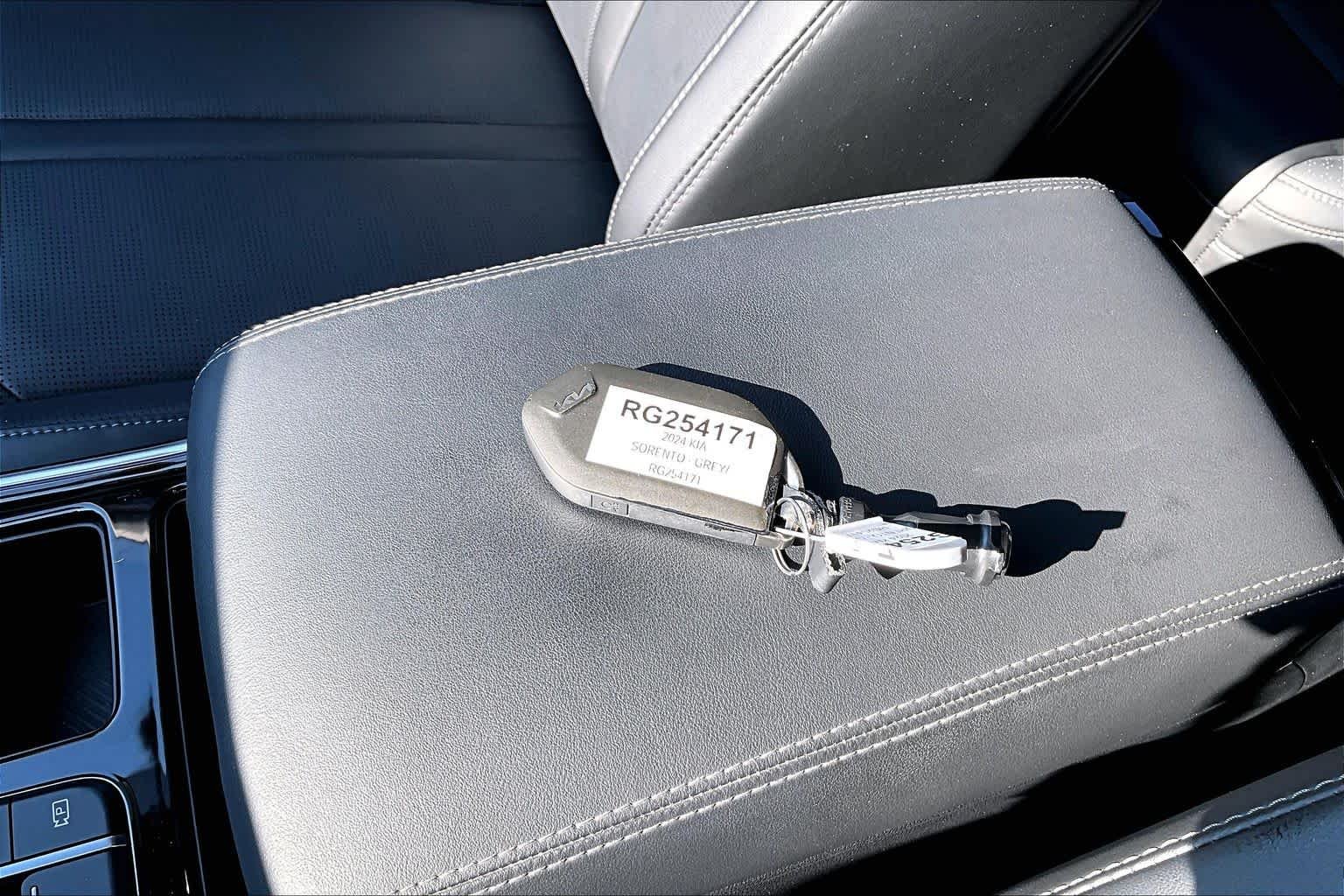 Used 2024 Everlasting Silver Kia X-Line SX image 14