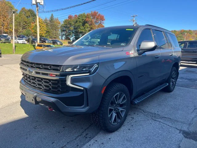 Used 2022 Gray Chevrolet Z71 image 9