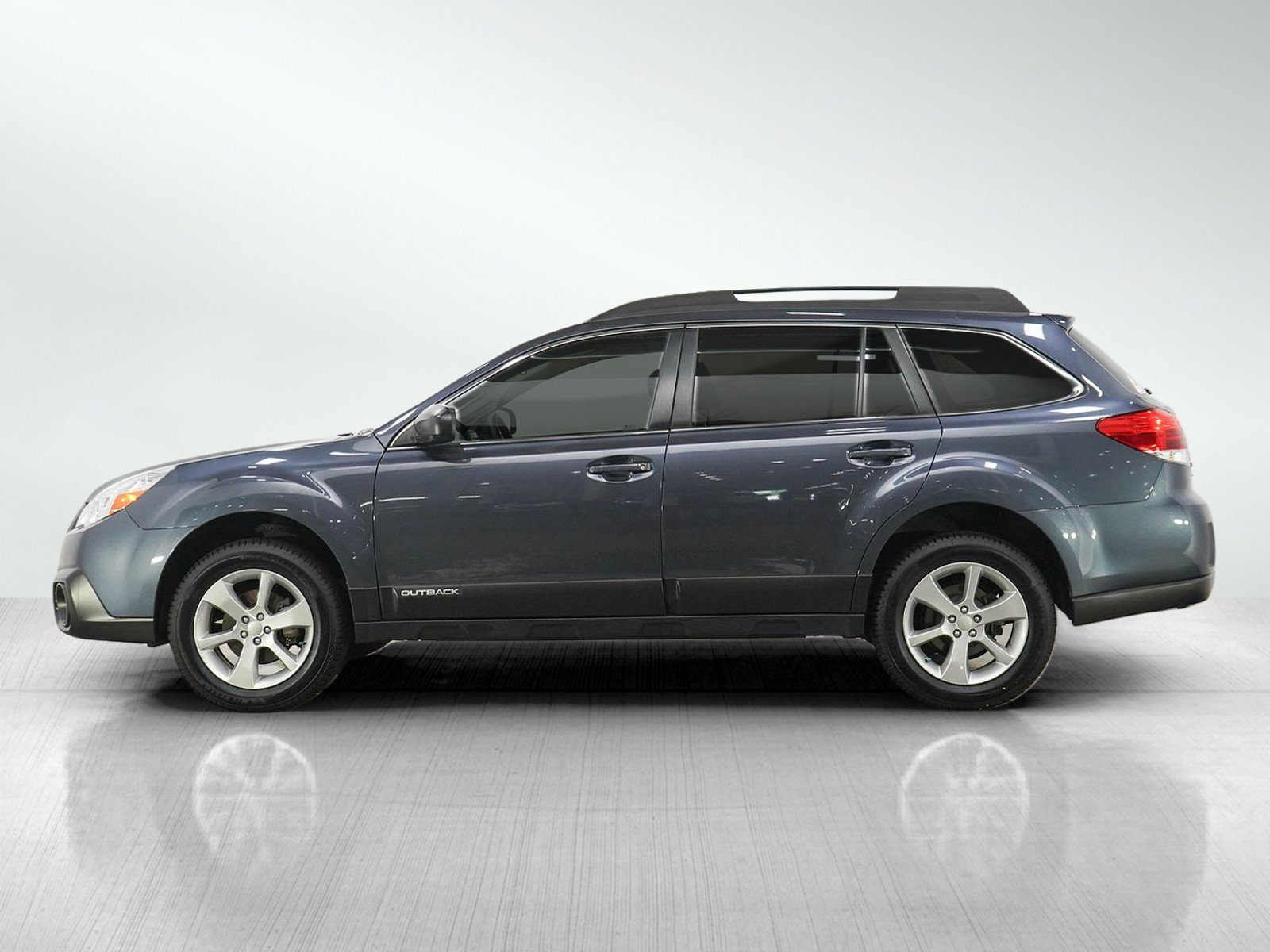 Used 2014 Subaru Outback Base with VIN 4S4BRCACXE3284893 for sale in South Saint Paul, Minnesota