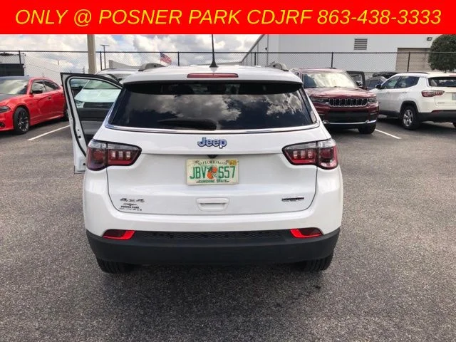 Used 2025 White Jeep Latitude image 6