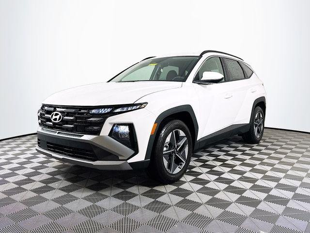 New 2026 White Hyundai SEL FWD image 2