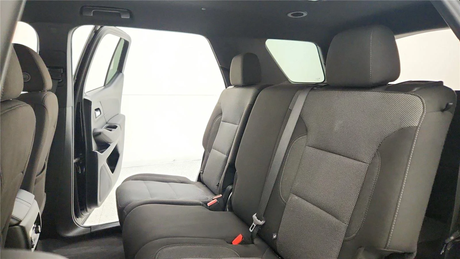 Used 2023 Mosaic Black Metallic Chevrolet LT Cloth image 31