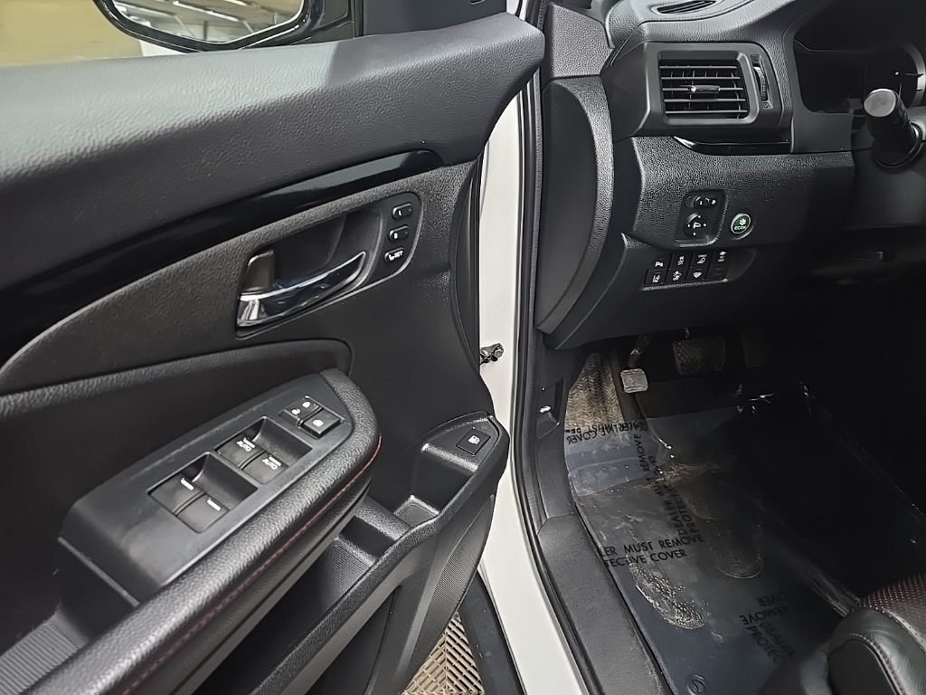 Used 2023 White Honda Black Edition image 31