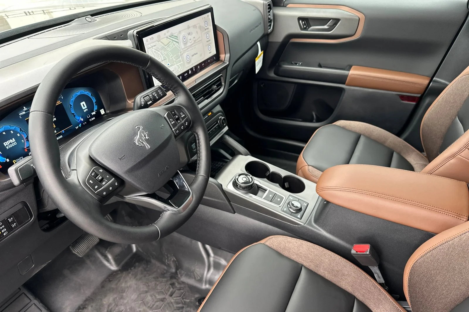 New 2025 Carbonized Gray Metallic Ford Outer Banks® image 9