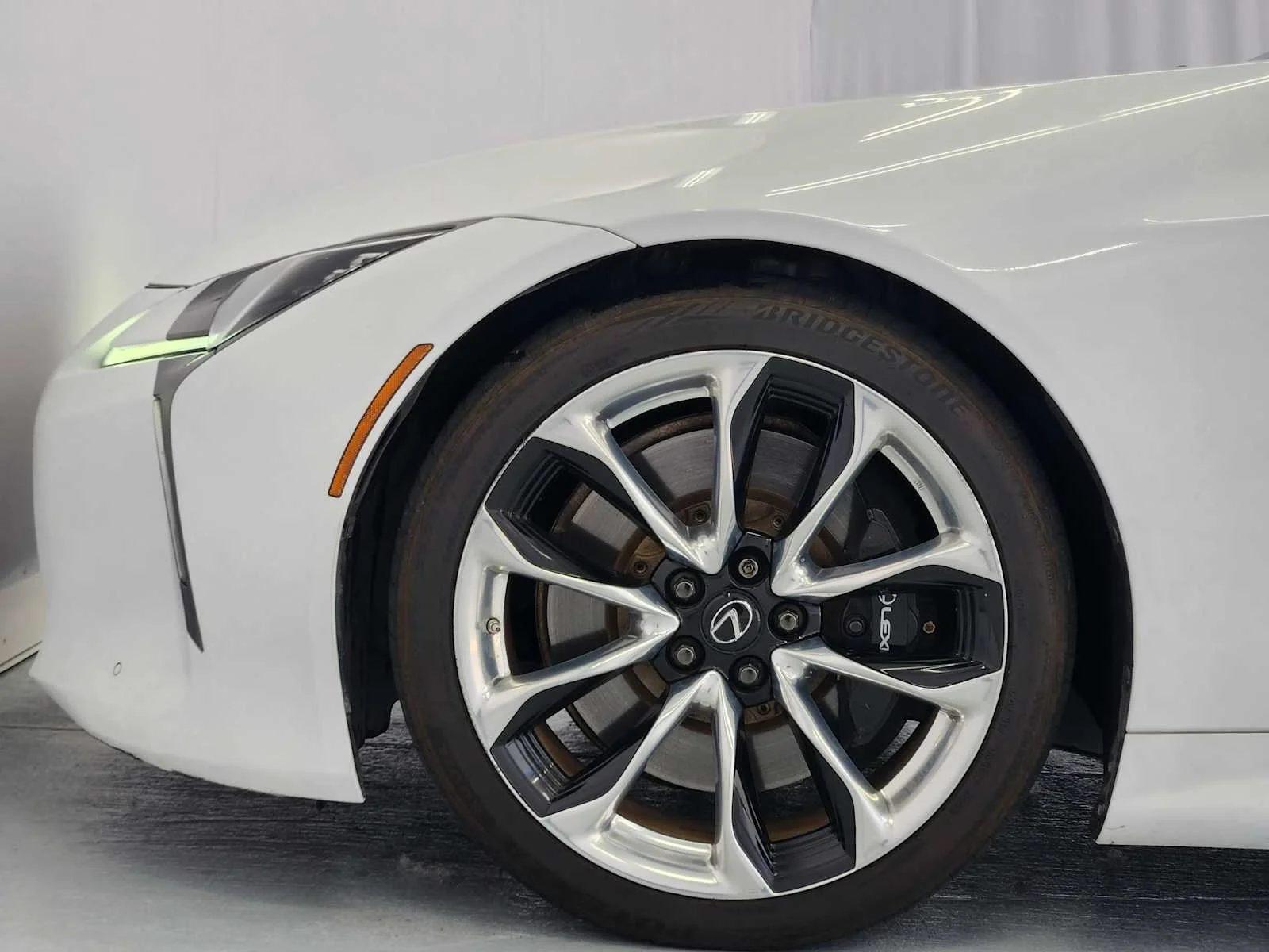 Used 2018 Ultra White Lexus  image 6