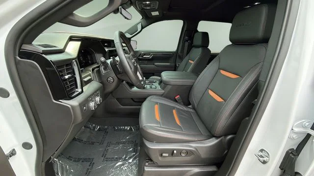 Used 2026 White GMC AT4 image 18