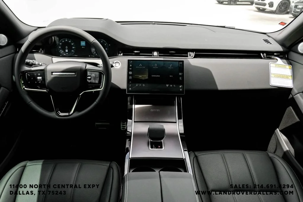 New 2026 Ostuni Pearl Wht Prem Met Land Rover Hoxton Edition image 12