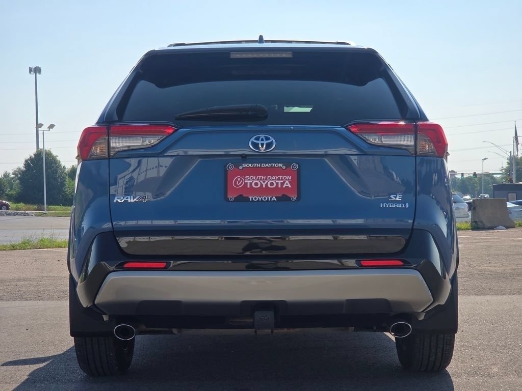 2022 Toyota RAV4 SE - Photo 23