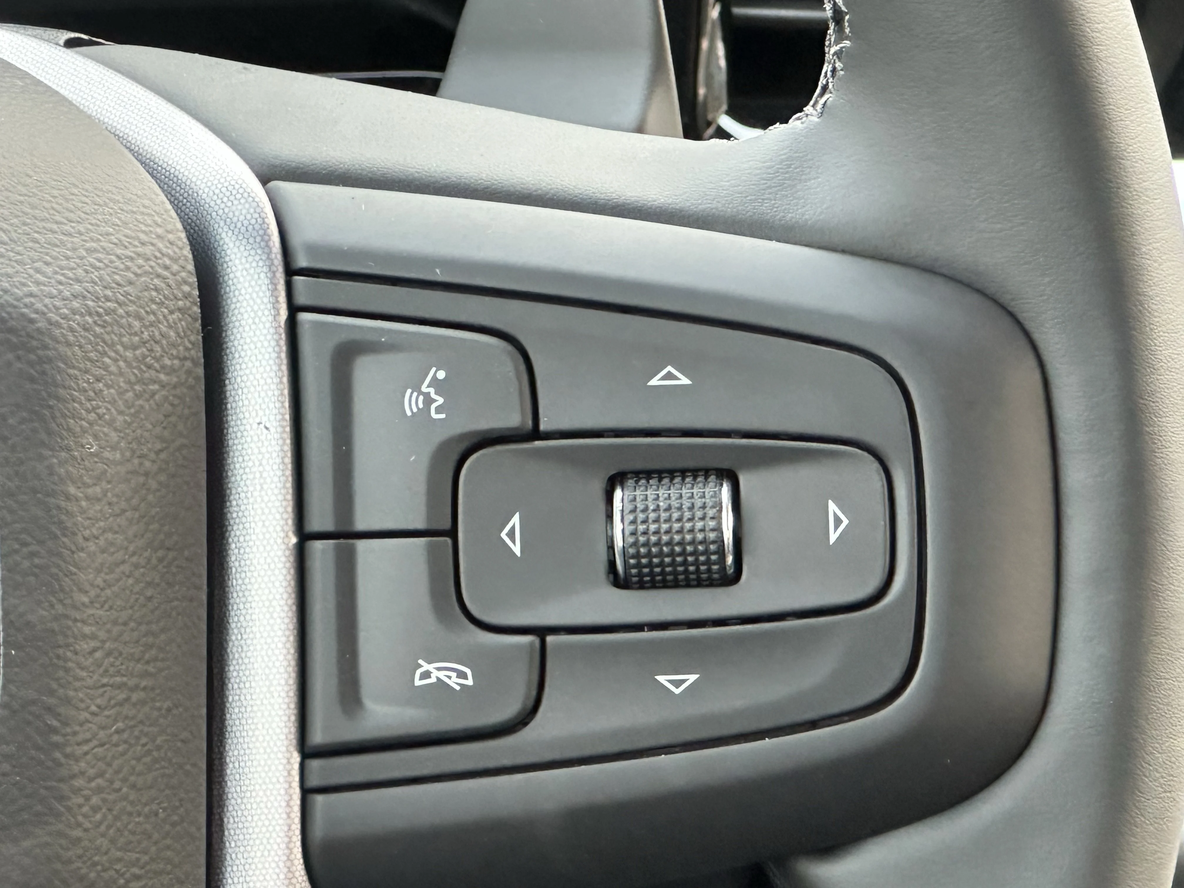 New 2026 Onyx Black GMC Elevation image 14