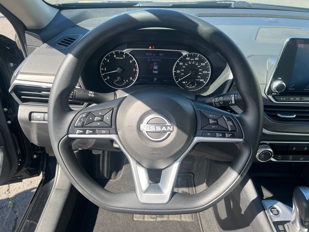 2025 Nissan Altima SV - Photo 15
