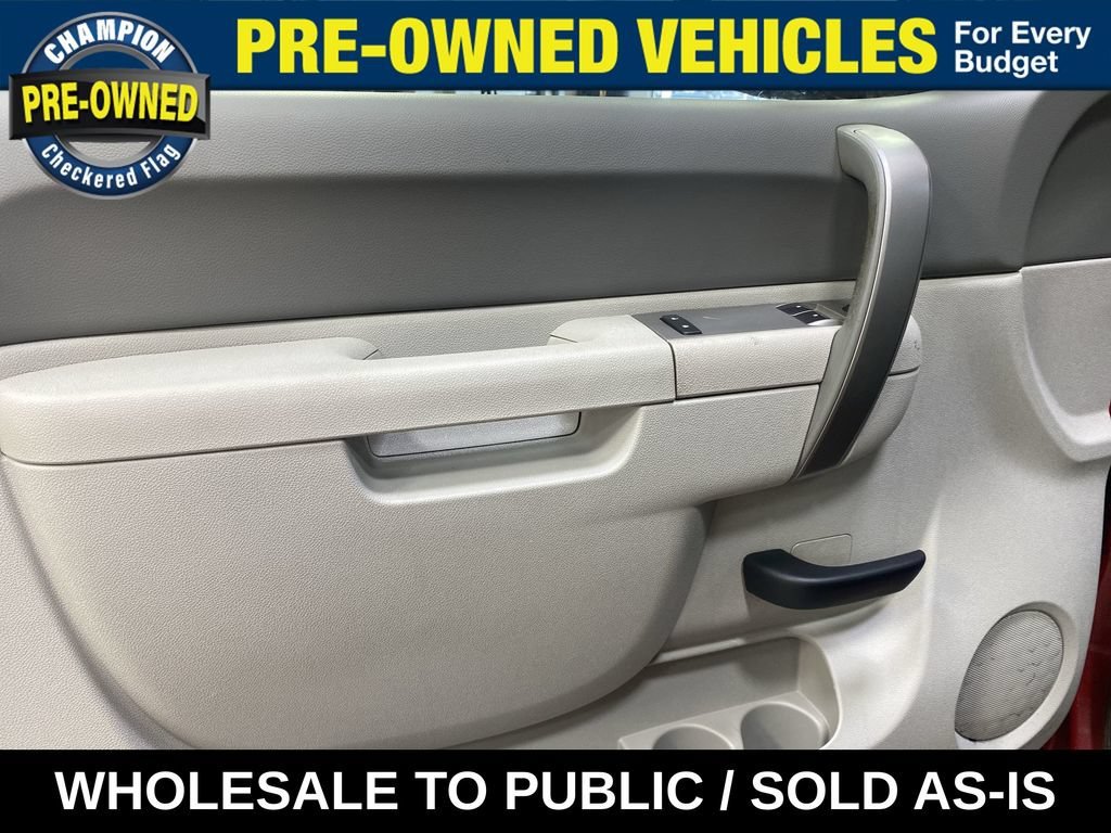 Used 2012 VICTORY RED Chevrolet Work Truck image 23