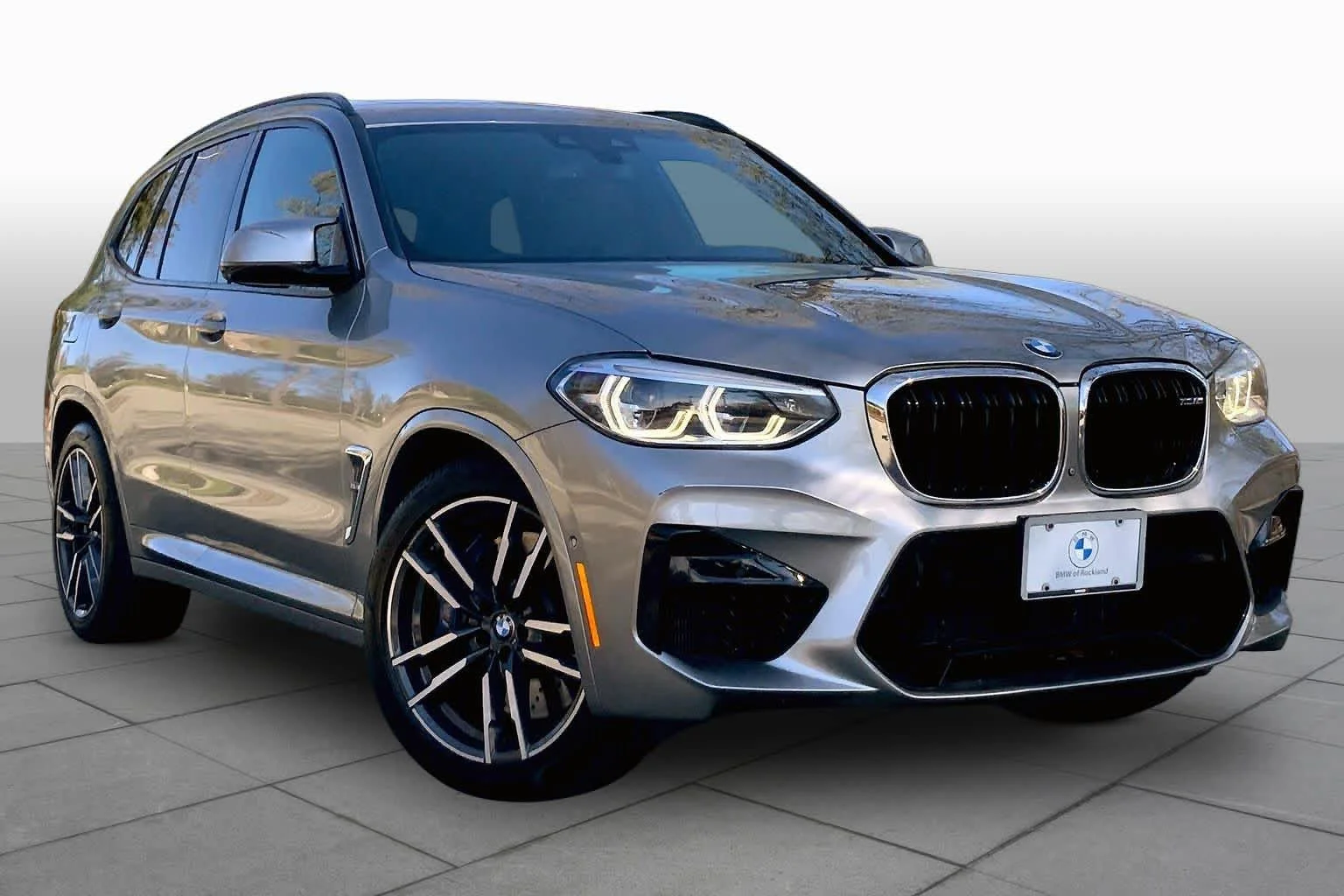 Used 2020 Donington Grey Metallic BMW  image 2