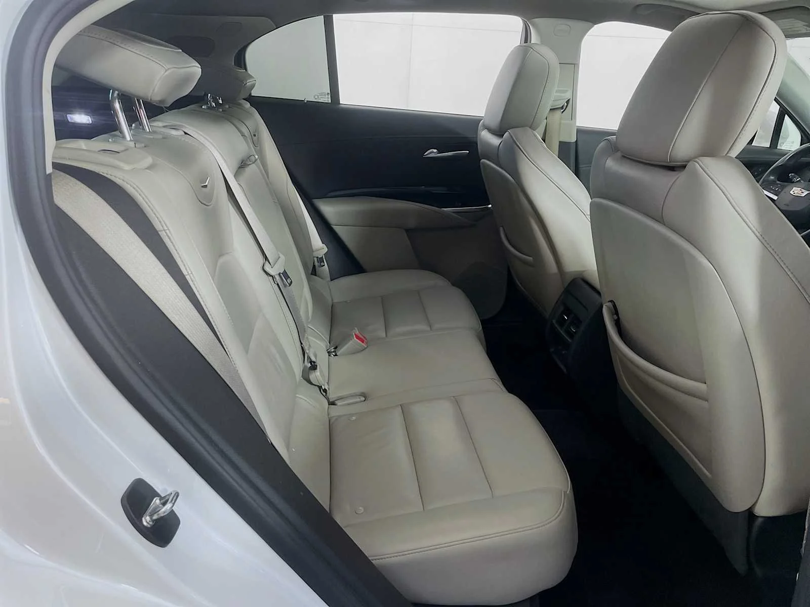 Used 2023 Crystal White Tricoat Cadillac AWD Premium Luxury image 27