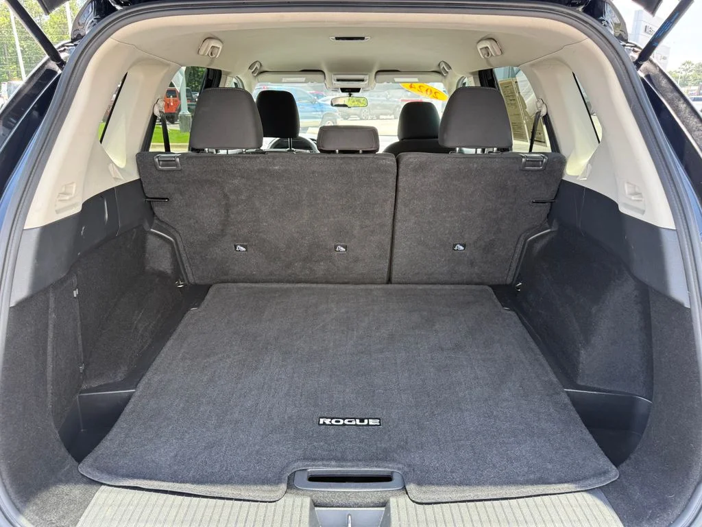 Used 2024 Black Nissan S image 18