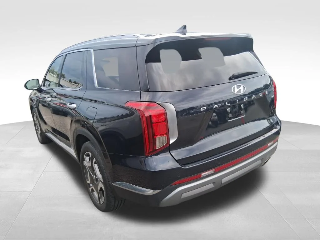 Used 2024 White Hyundai Limited image 7