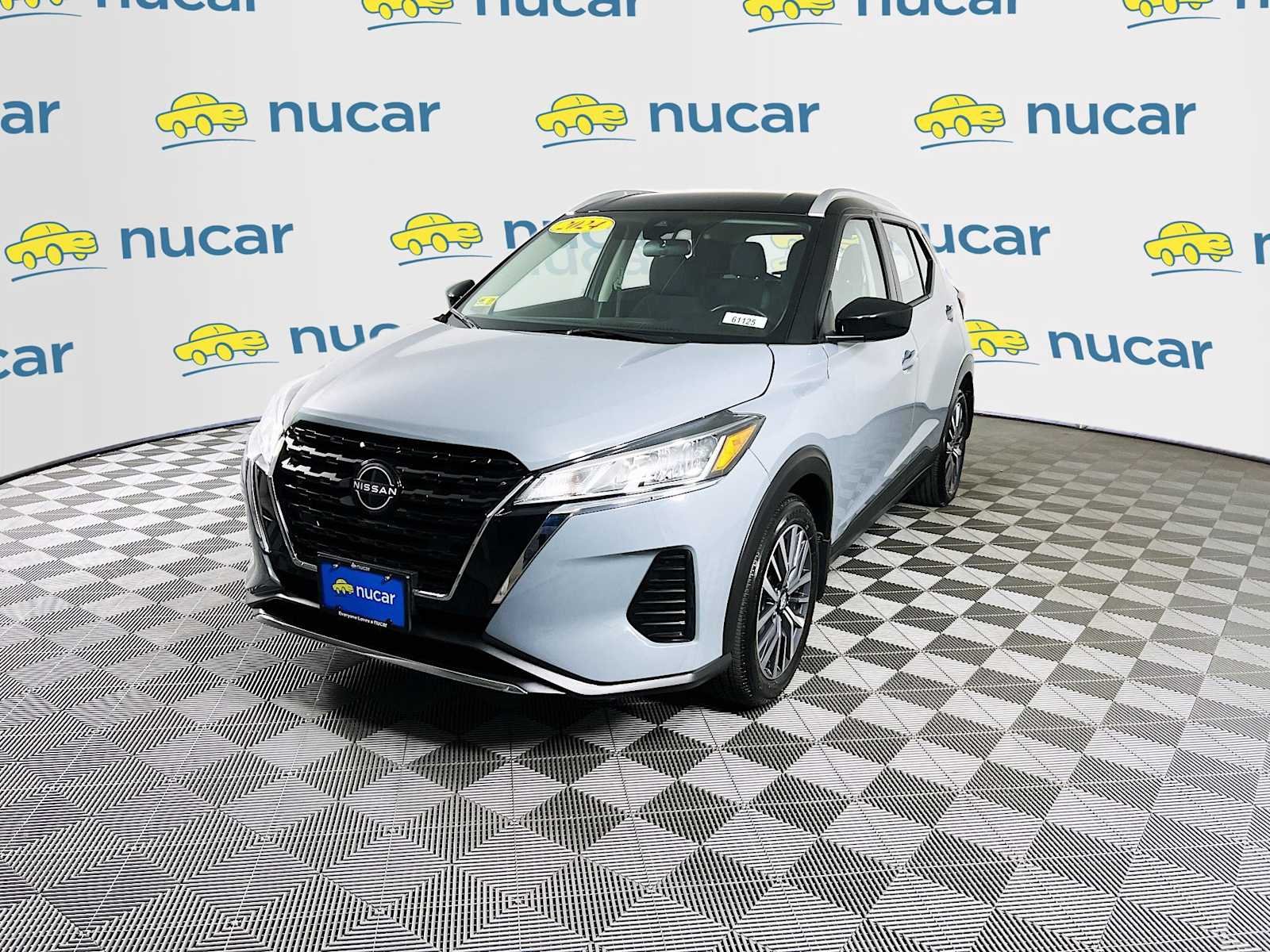 Used 2024 Gray/Super Black Nissan SV image 3