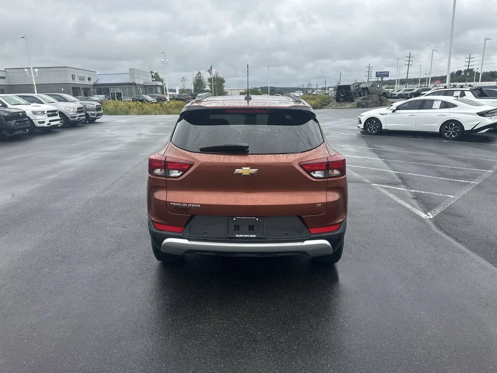 Used 2021 Orange Chevrolet LT image 7
