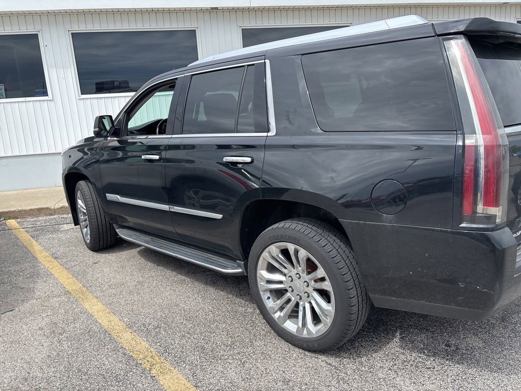 2018 Cadillac Escalade AWD Luxury's photo