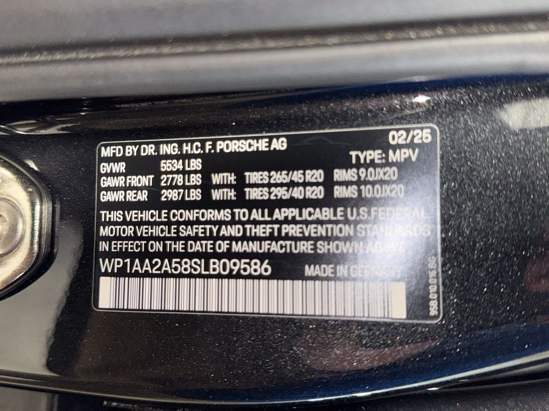 Used 2025  Porsche T image 39
