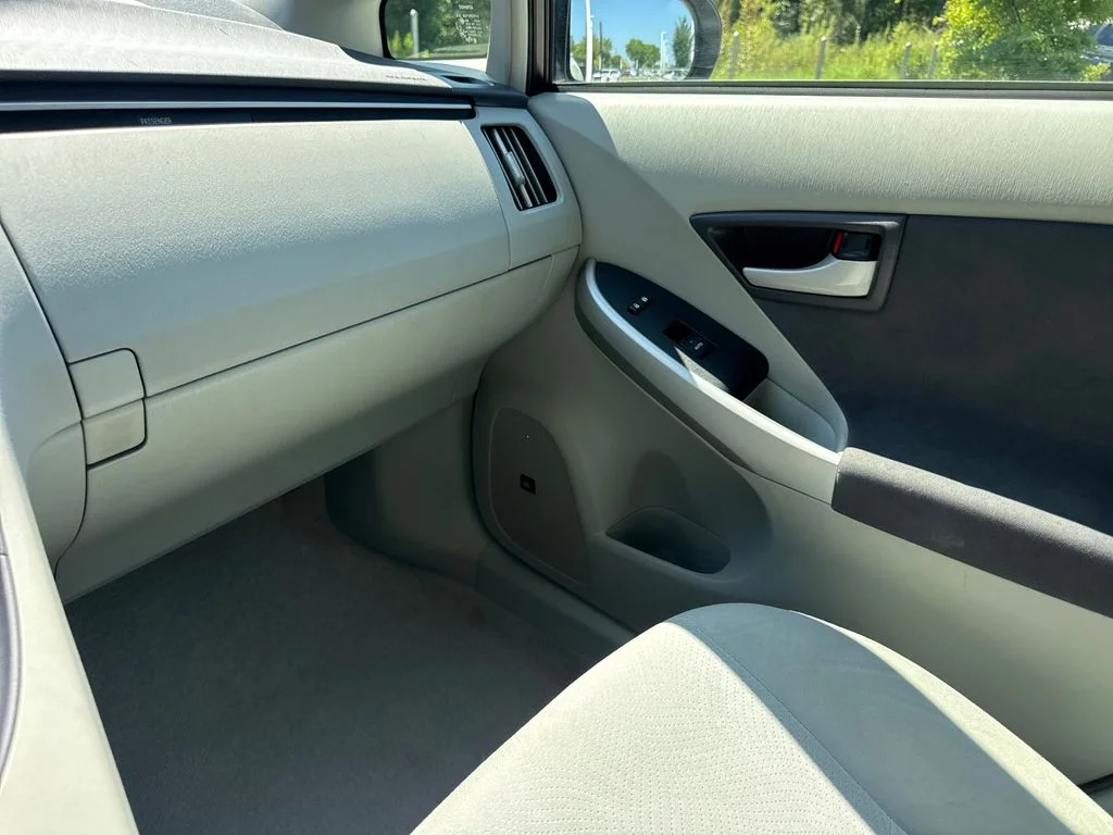 Used 2010 Blizzard Pearl Toyota I image 17