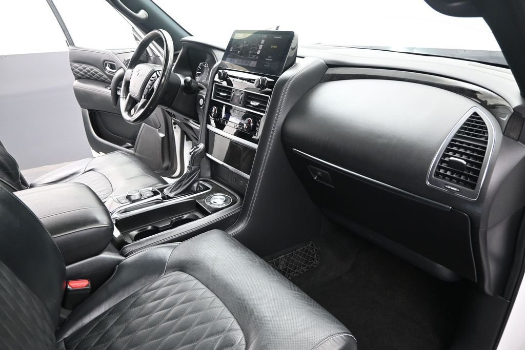 Used 2023 White INFINITI Sensory image 31
