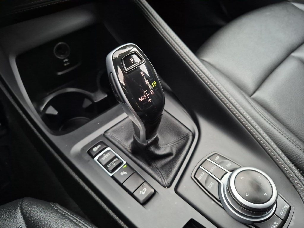 Used 2022 Black BMW xDrive28i image 24