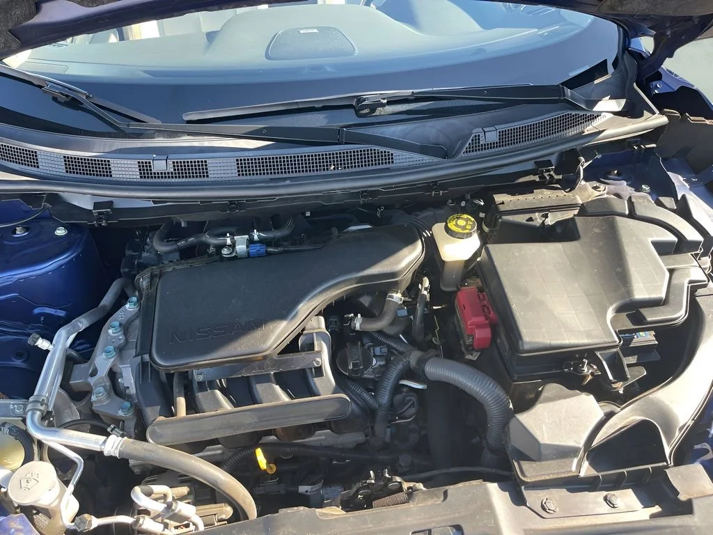Used 2020 Blue Nissan SL image 35