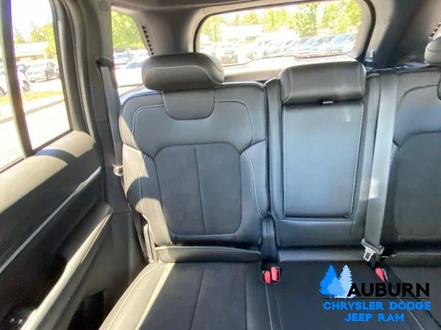 New 2026 Baltic Gray Metallic Clear-Coat Exterior Paint Jeep Laredo image 18