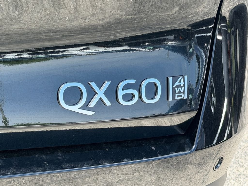 New 2027 MINERAL BLACK INFINITI Luxe AWD image 9