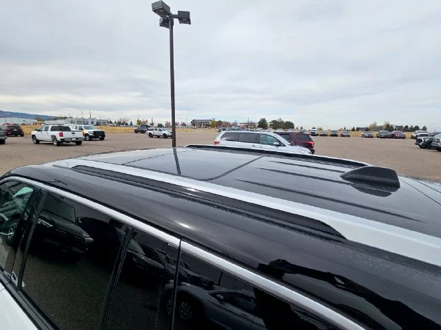Used 2023  Jeep Summit image 14