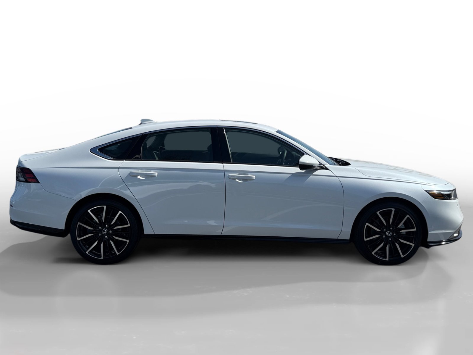 New 2026 Platinum White Pearl Honda Touring image 6