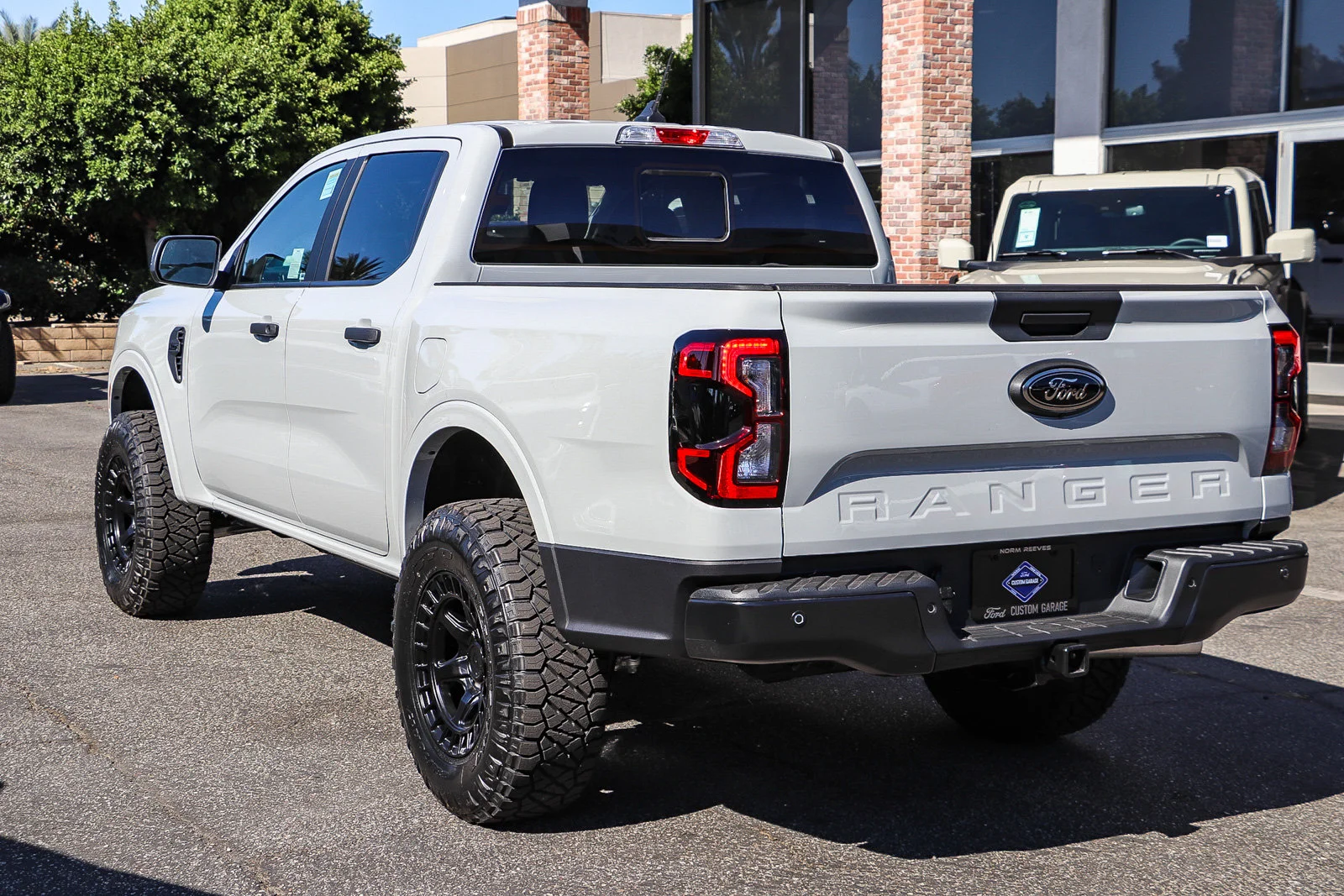 New 2026 Avalanche Ford XLT image 8