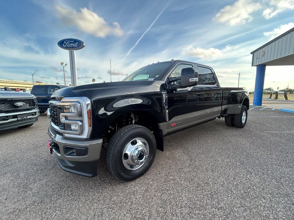 New 2027 Agate Black Metallic Ford F-350® King Ranch® image 3