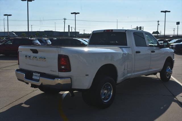 New 2026 Bright White Clear-Coat Exterior Paint RAM TRADESMAN image 5