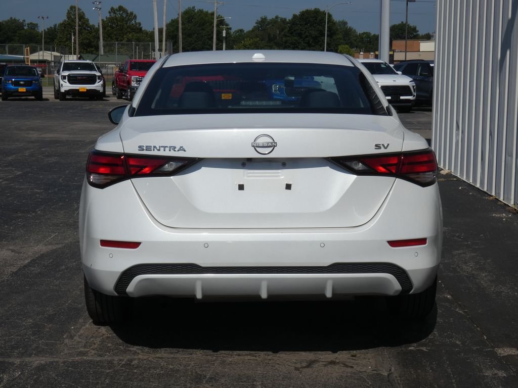 Used 2024 White Nissan SV image 5
