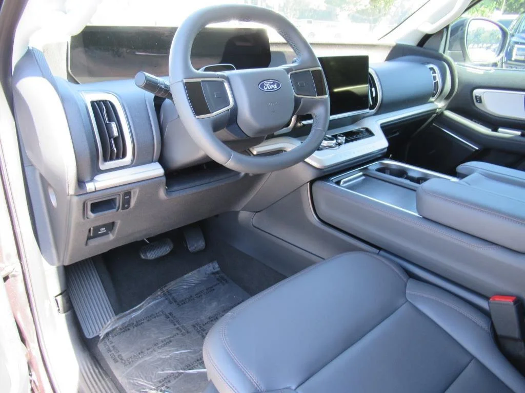 2025 Ford Expedition MAX Active - Photo 15