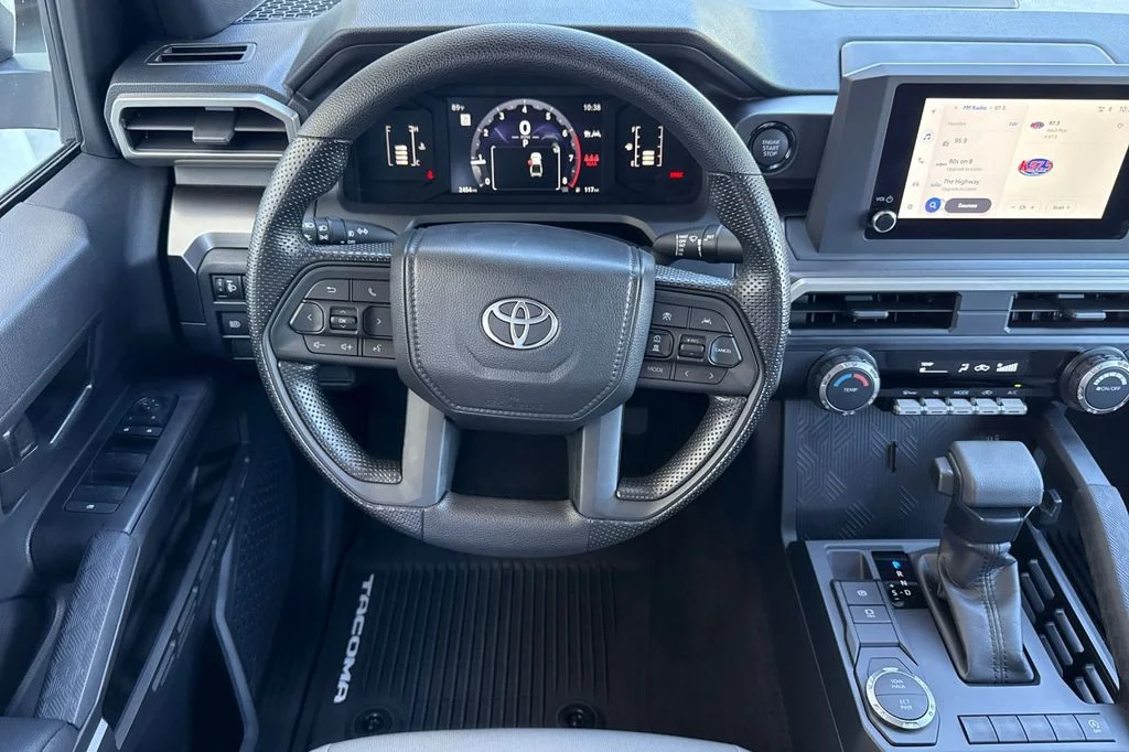 Used 2025 White Toyota SR5 image 18