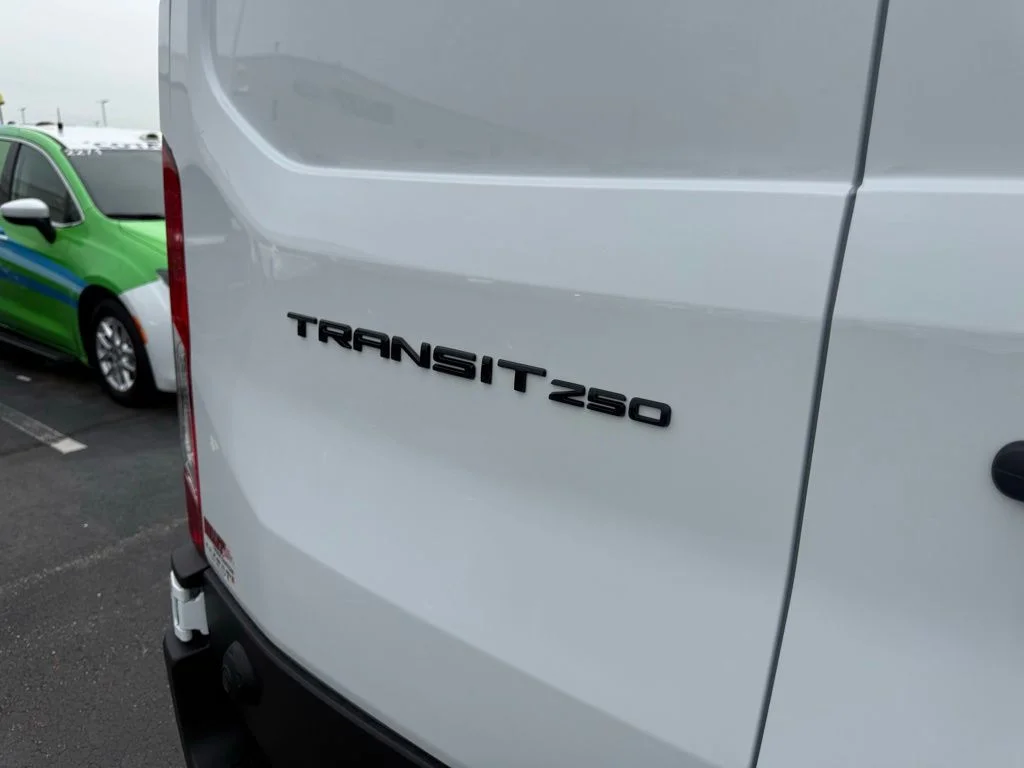 New 2026 Oxford White Ford Cargo Van image 28